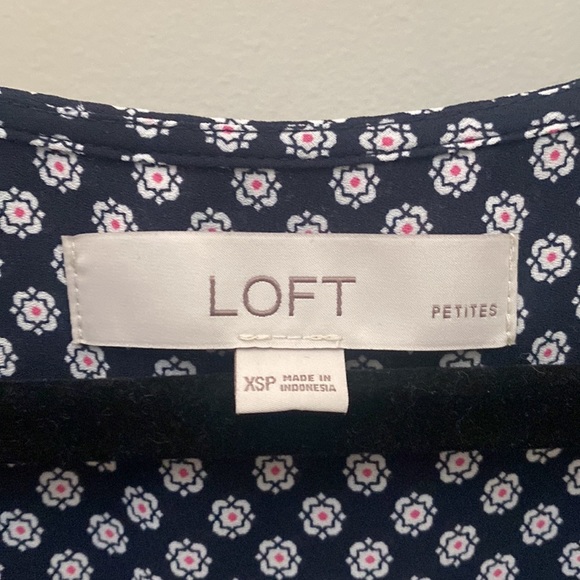 EUC Loft petite sleeveless top - Picture 4 of 12